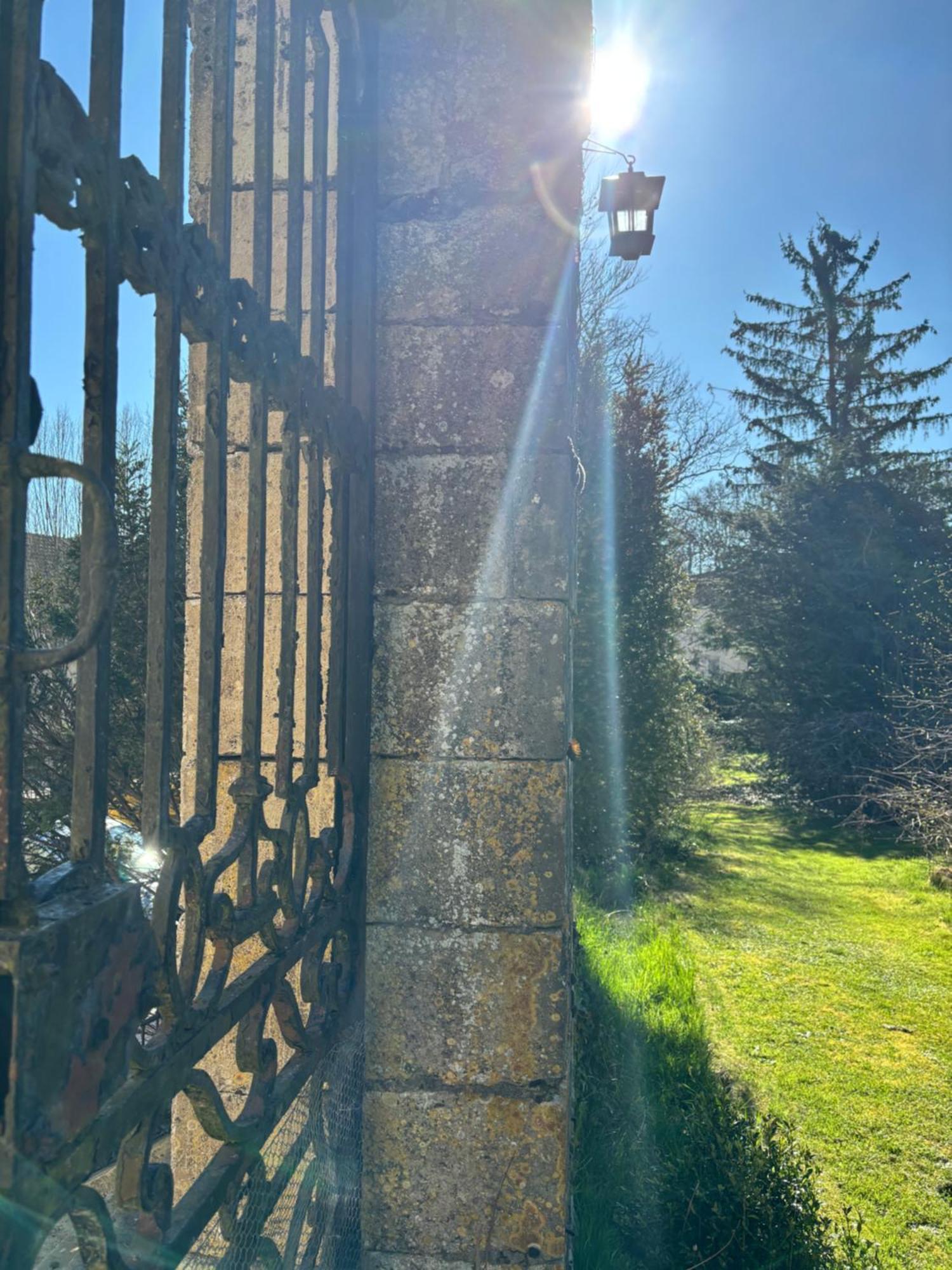 Chateau La Hussardiere Dampierre-sur-Salon Dış mekan fotoğraf